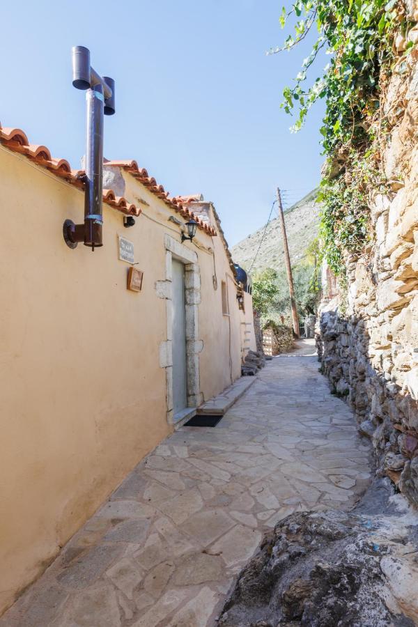 Villa Somatiana- Traditional Stone House , West Mani Thalamai Exterior photo